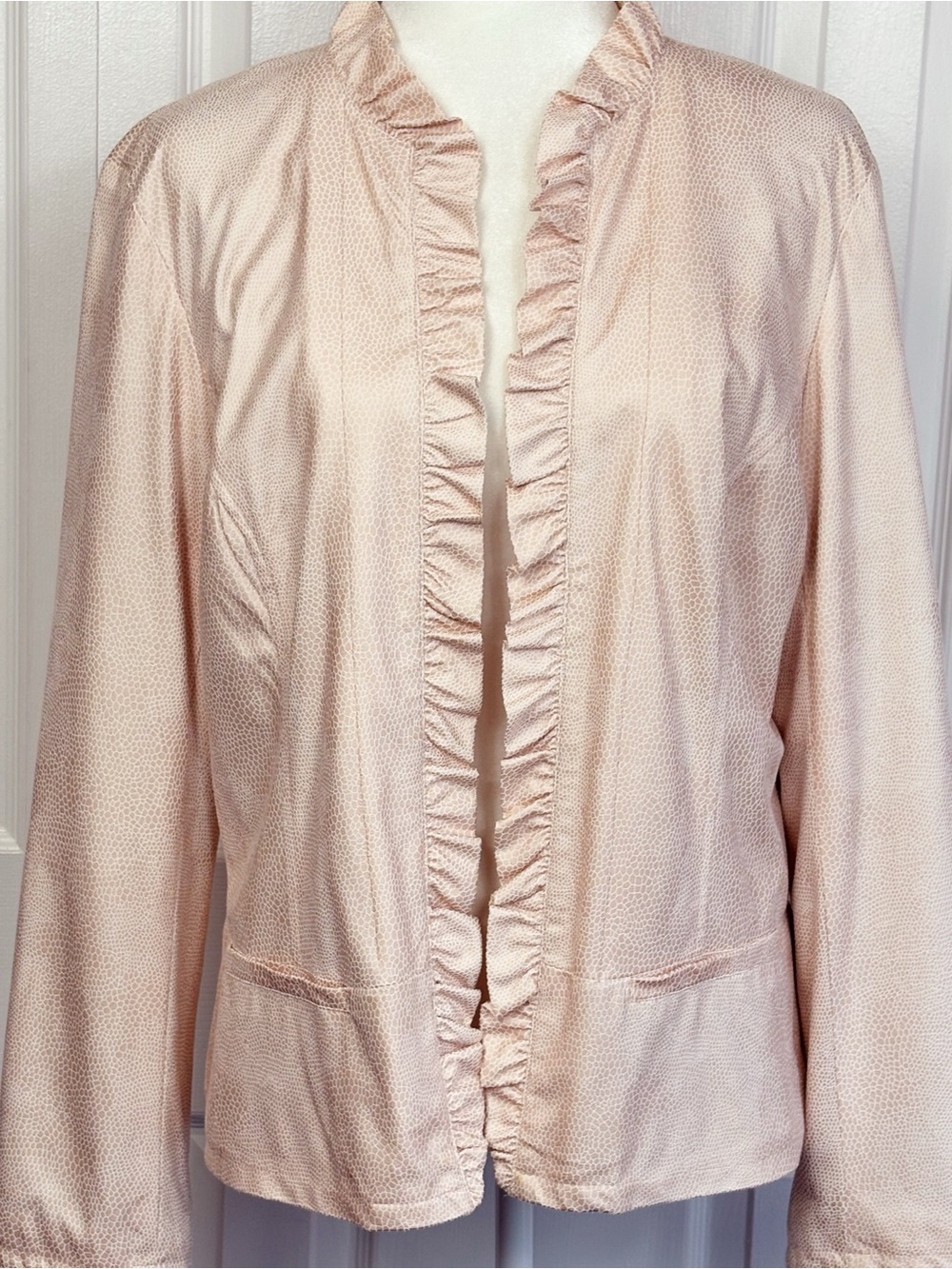 Chico's Light Blush Pink Ruffle Trim Faux Snakeskin Open Front Jacket Large